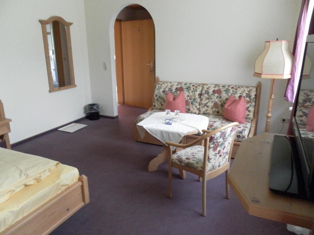 טיטיזי-נוישטאדט Hotel Garni Seebachstueble מראה חיצוני תמונה