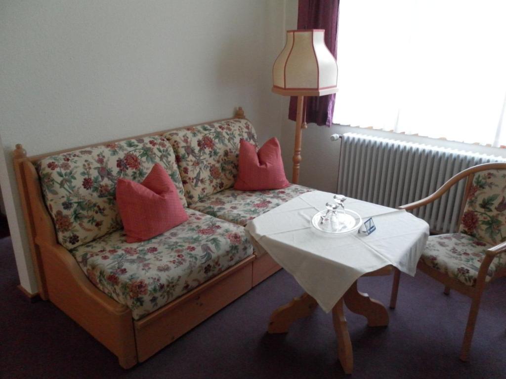 טיטיזי-נוישטאדט Hotel Garni Seebachstueble מראה חיצוני תמונה